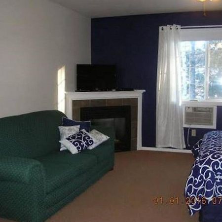 Mccracken Country Inn Hinton Buitenkant foto