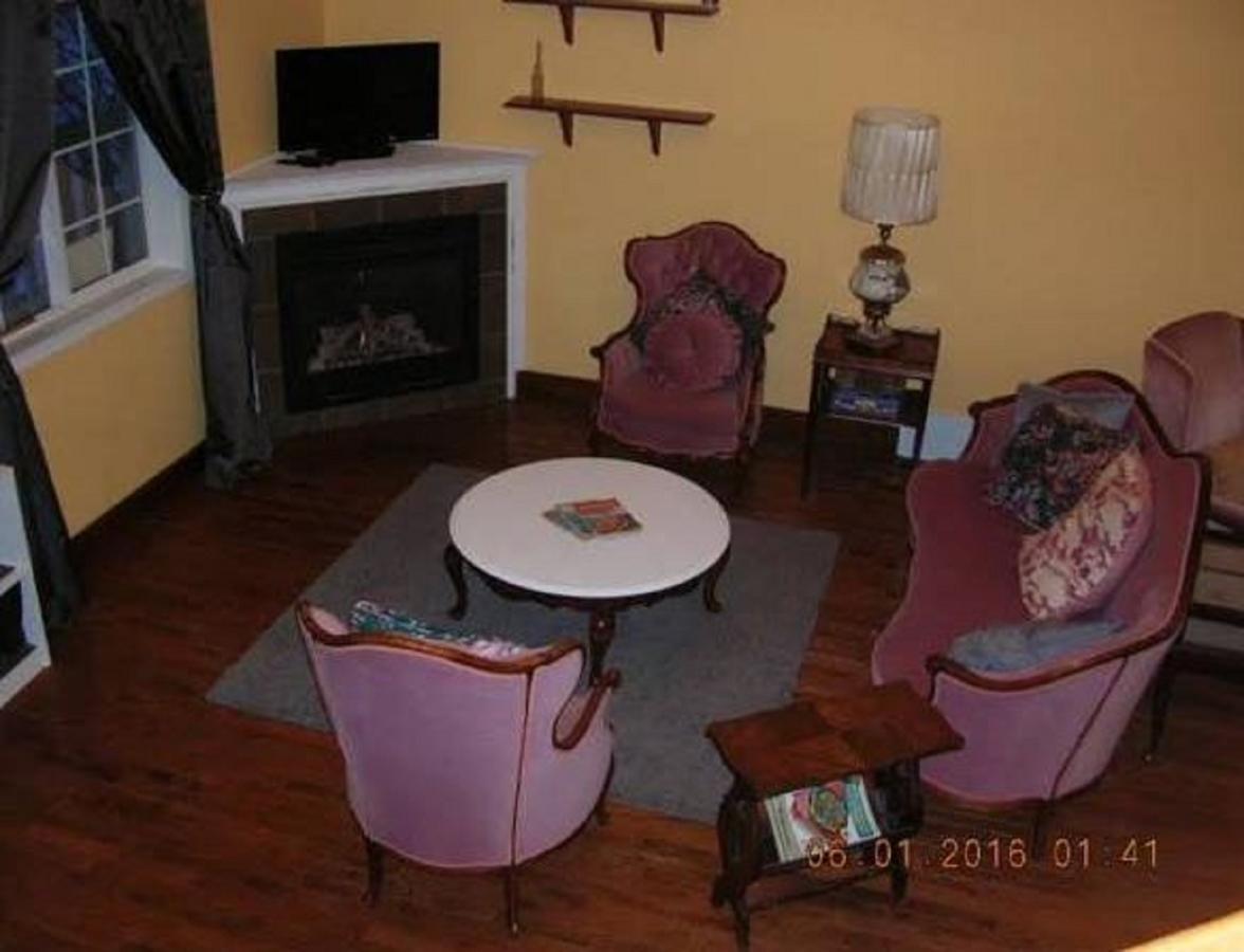 Mccracken Country Inn Hinton Buitenkant foto