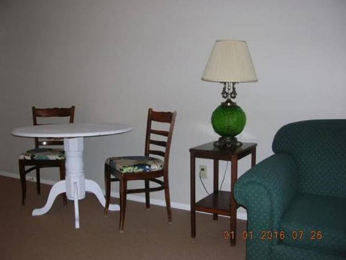 Mccracken Country Inn Hinton Buitenkant foto