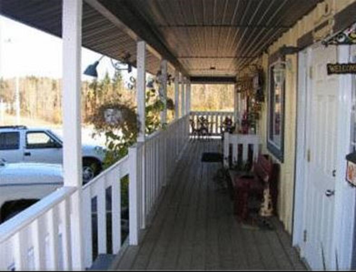 Mccracken Country Inn Hinton Buitenkant foto