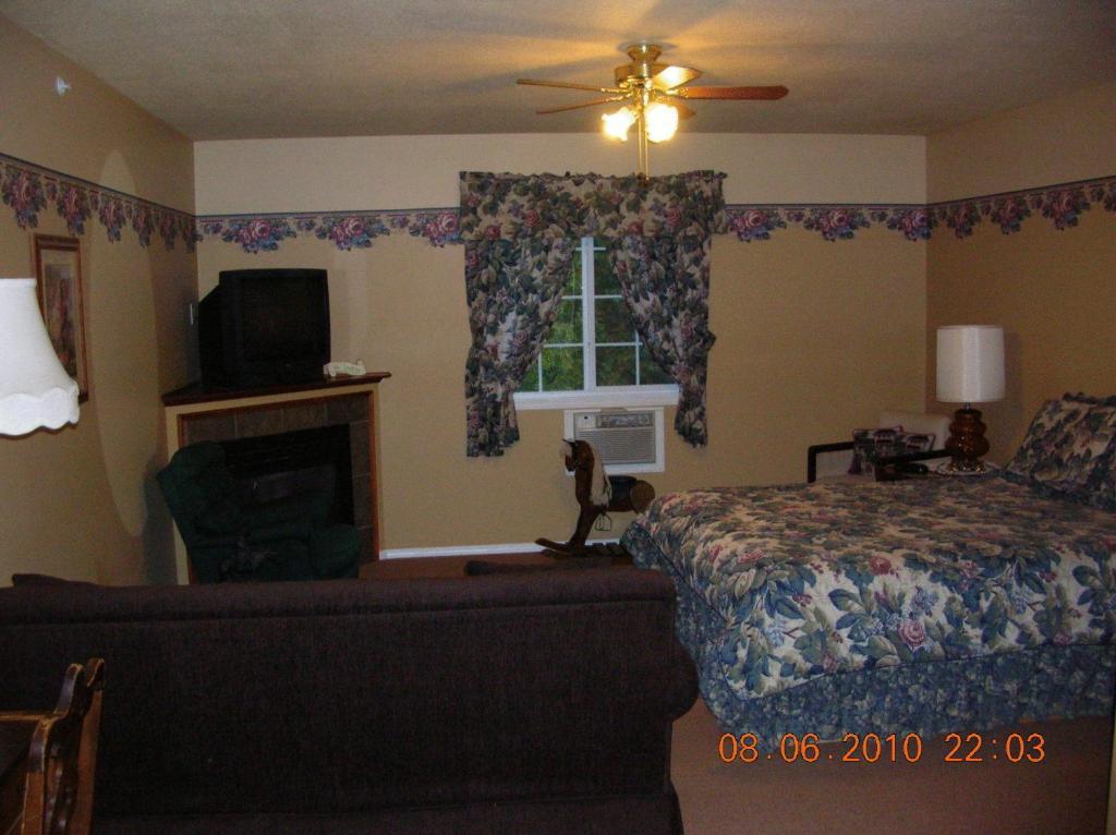 Mccracken Country Inn Hinton Kamer foto